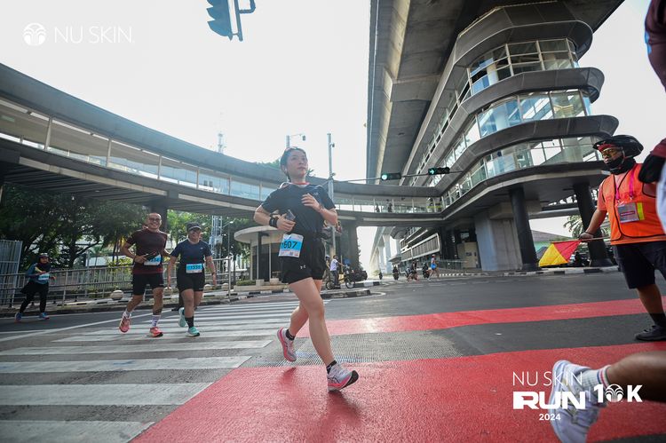 Race photo from Nu Skin Run 10K