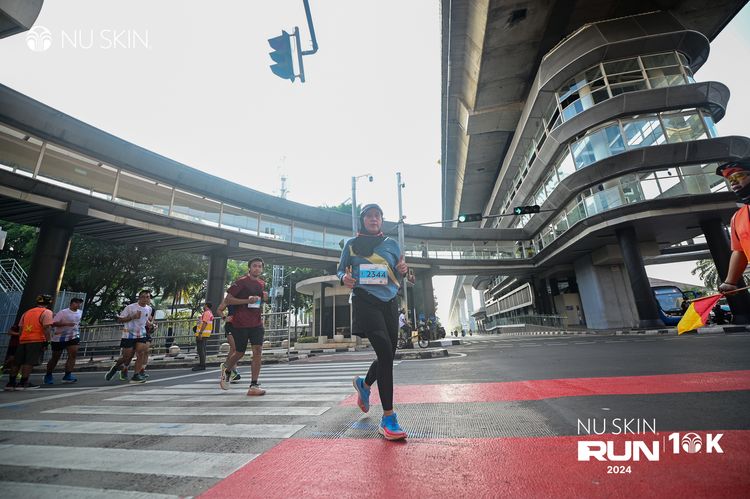 Race photo from Nu Skin Run 10K