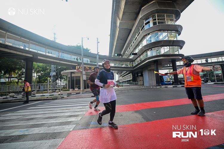 Race photo from Nu Skin Run 10K