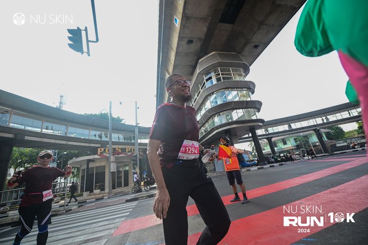 Race photo from Nu Skin Run 10K