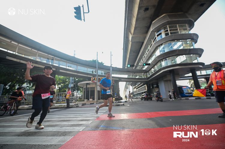 Race photo from Nu Skin Run 10K