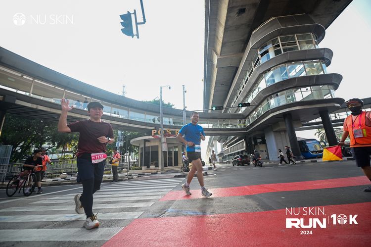 Race photo from Nu Skin Run 10K
