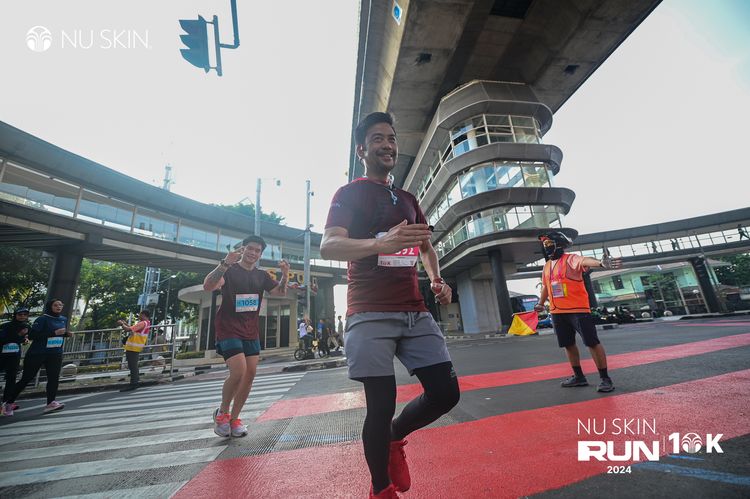 Race photo from Nu Skin Run 10K