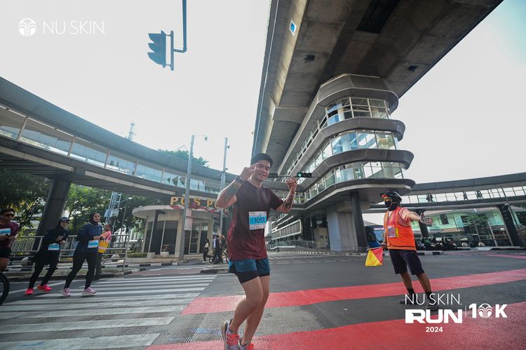 Race photo from Nu Skin Run 10K