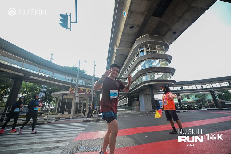 Race photo from Nu Skin Run 10K