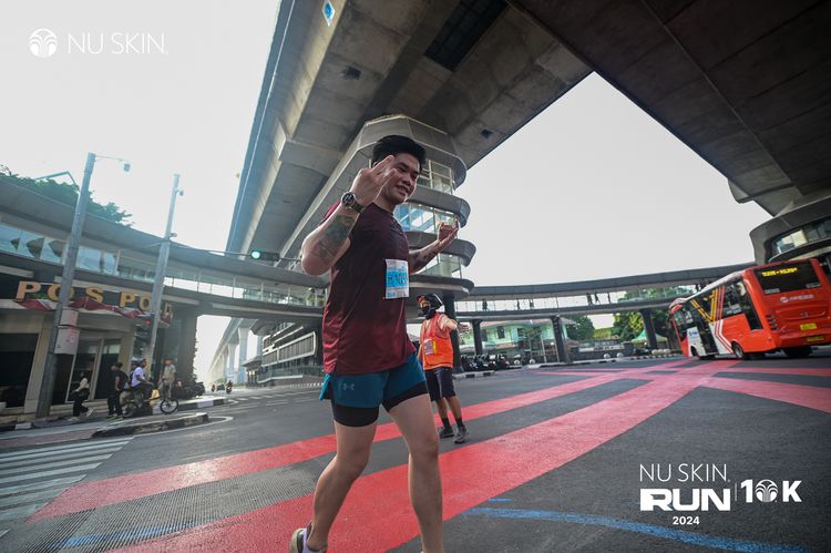 Race photo from Nu Skin Run 10K