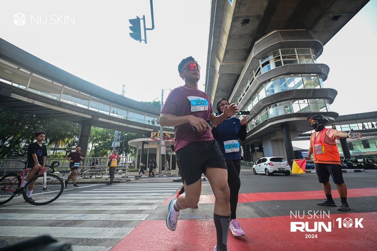 Race photo from Nu Skin Run 10K