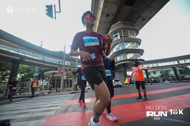 Race photo from Nu Skin Run 10K