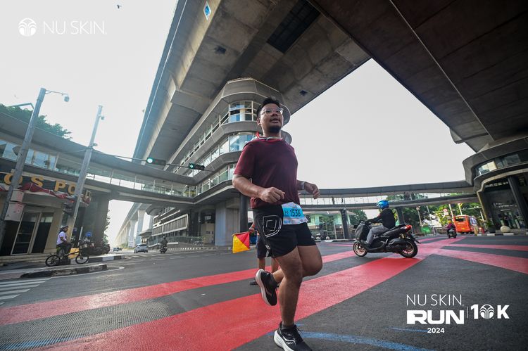 Race photo from Nu Skin Run 10K
