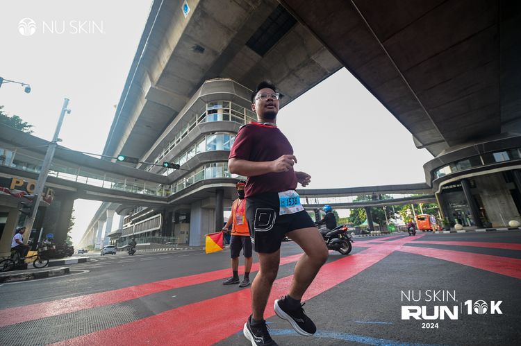 Race photo from Nu Skin Run 10K