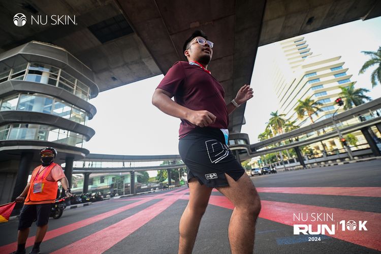 Race photo from Nu Skin Run 10K
