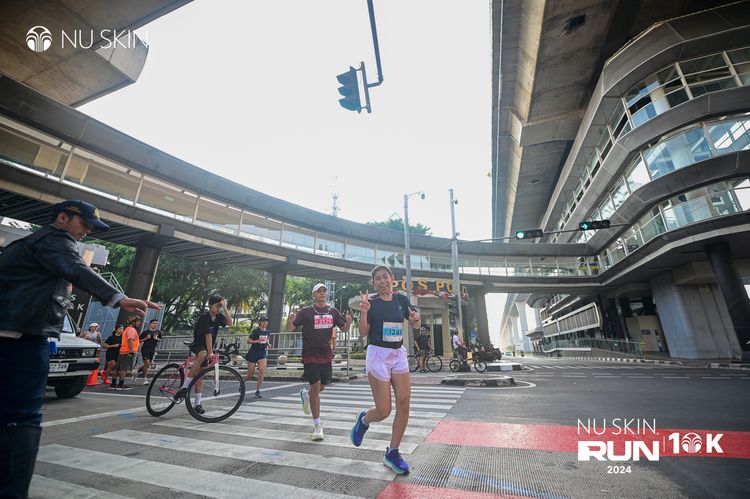 Race photo from Nu Skin Run 10K