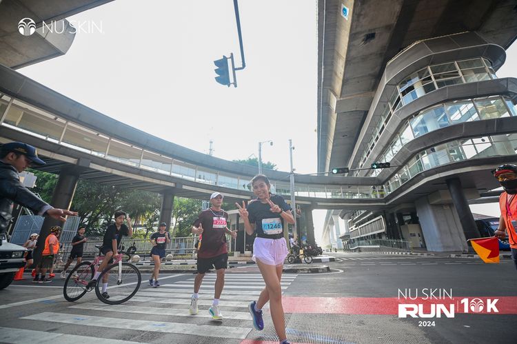 Race photo from Nu Skin Run 10K
