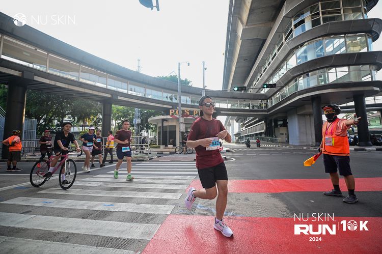 Race photo from Nu Skin Run 10K