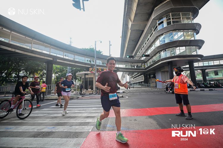 Race photo from Nu Skin Run 10K