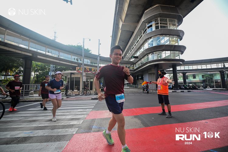 Race photo from Nu Skin Run 10K