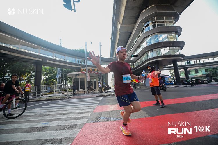 Race photo from Nu Skin Run 10K