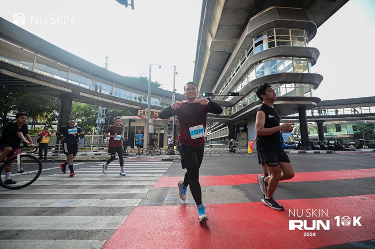 Race photo from Nu Skin Run 10K