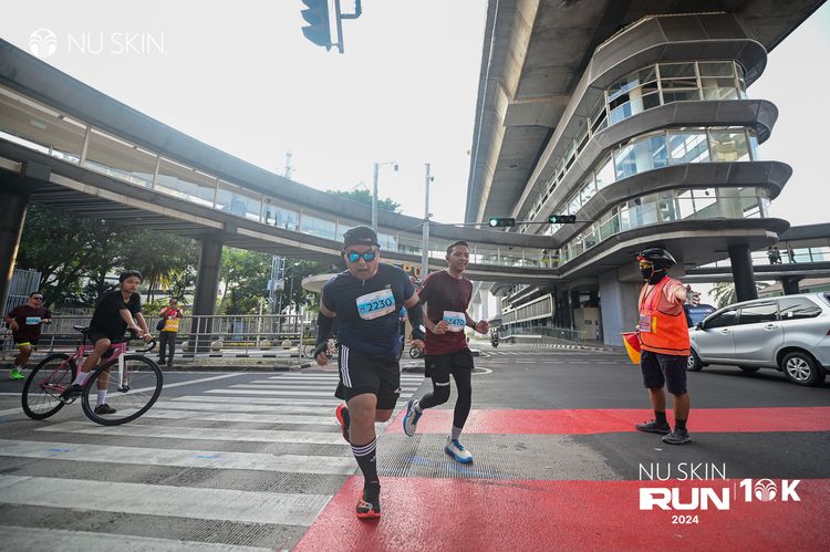 Race photo from Nu Skin Run 10K