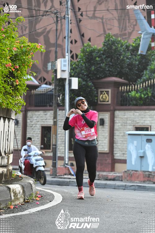 Race photo from Smartfren Run 2025 
