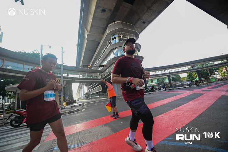 Race photo from Nu Skin Run 10K