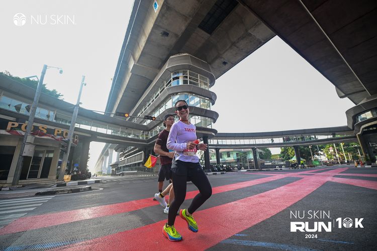 Race photo from Nu Skin Run 10K