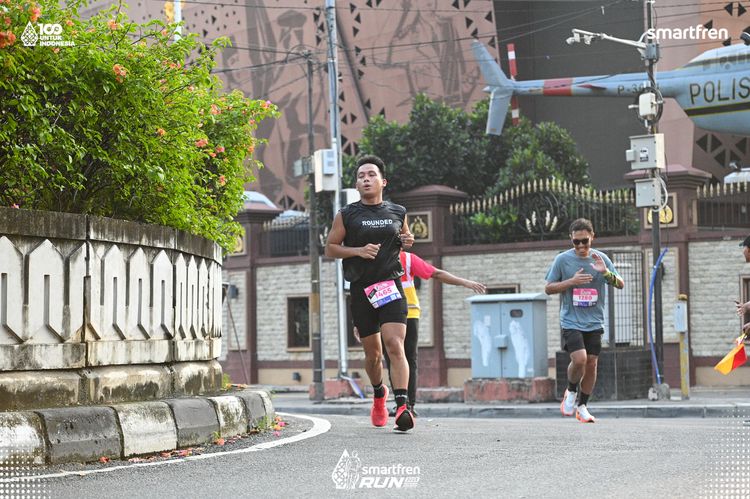 Race photo from Smartfren Run 2025 
