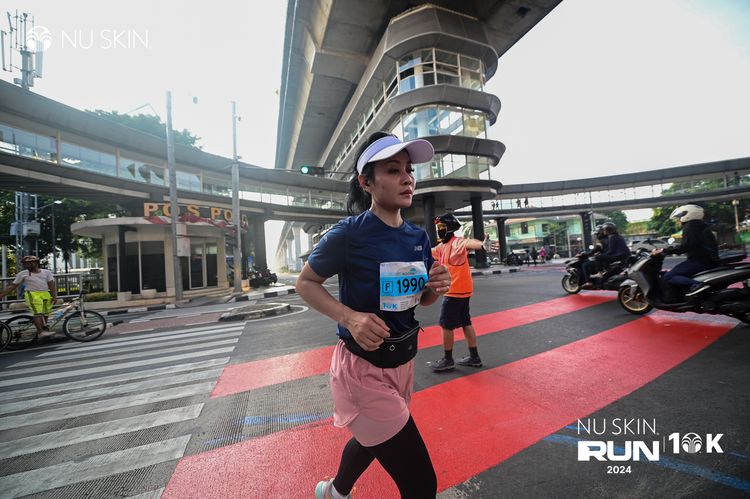 Race photo from Nu Skin Run 10K