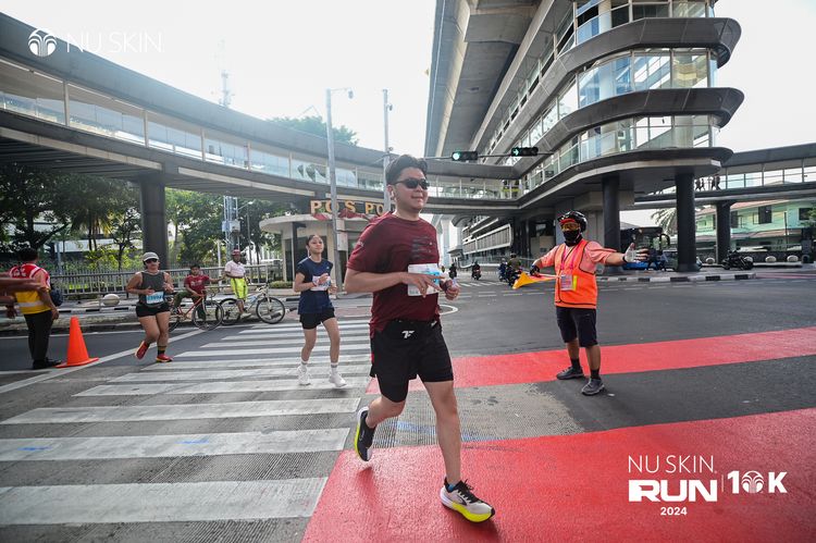 Race photo from Nu Skin Run 10K