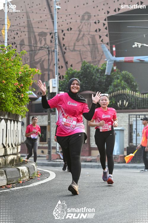 Race photo from Smartfren Run 2025 