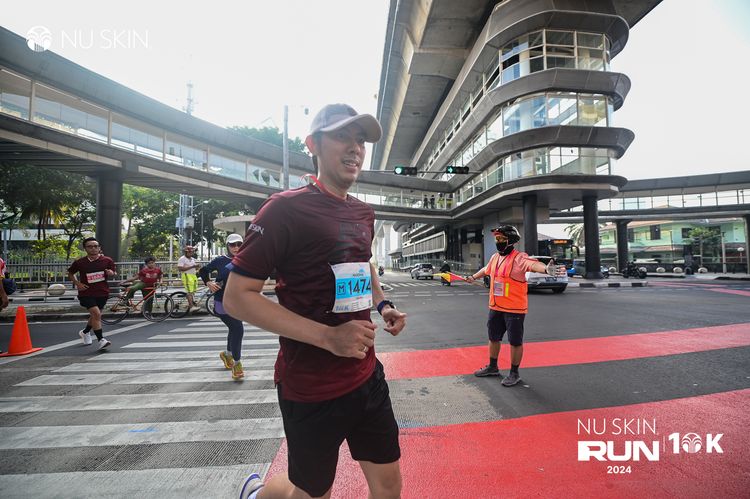 Race photo from Nu Skin Run 10K