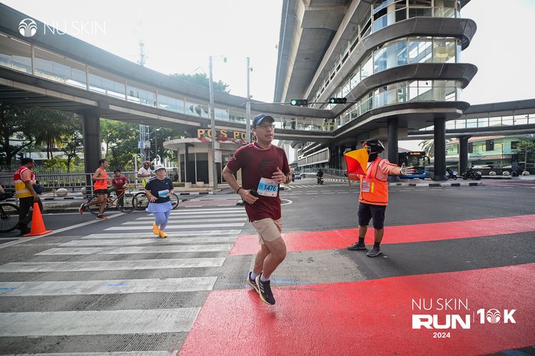Race photo from Nu Skin Run 10K