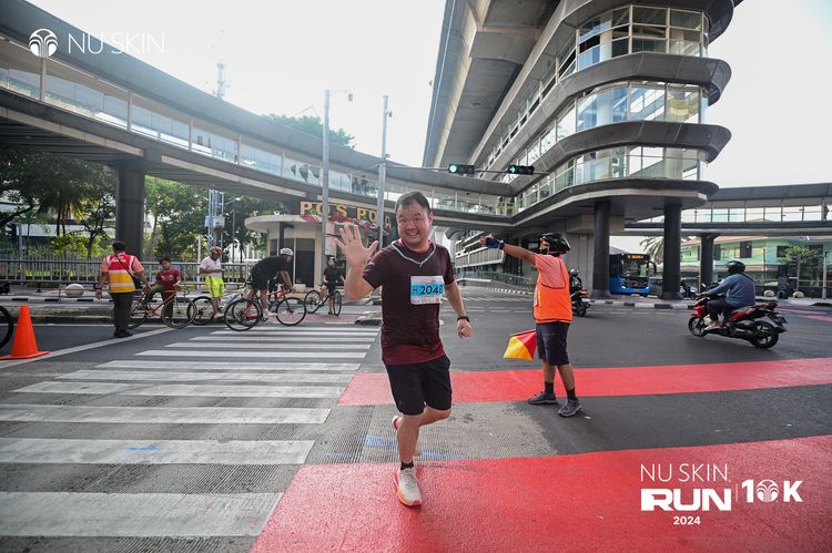 Race photo from Nu Skin Run 10K