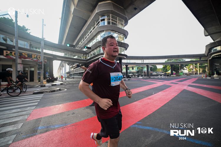 Race photo from Nu Skin Run 10K