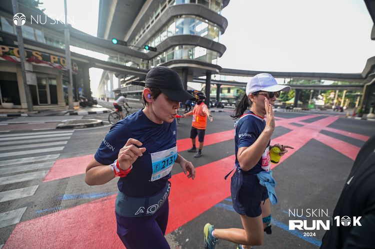 Race photo from Nu Skin Run 10K