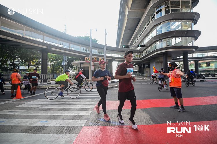 Race photo from Nu Skin Run 10K