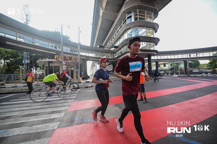 Race photo from Nu Skin Run 10K