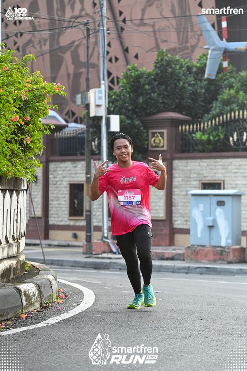 Race photo from Smartfren Run 2025 