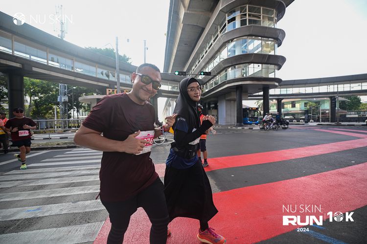 Race photo from Nu Skin Run 10K