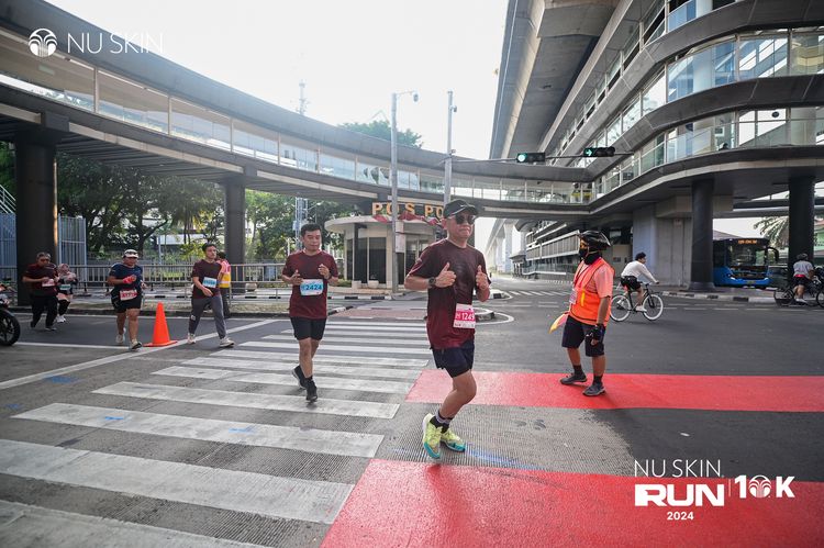 Race photo from Nu Skin Run 10K
