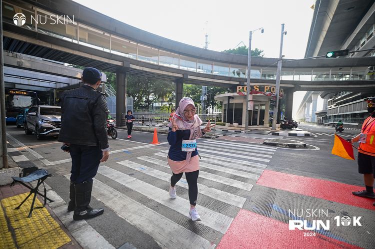 Race photo from Nu Skin Run 10K