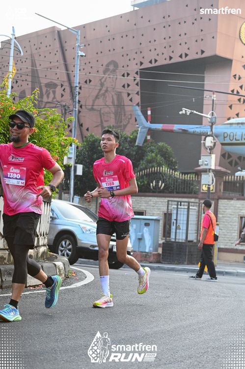 Race photo from Smartfren Run 2025 