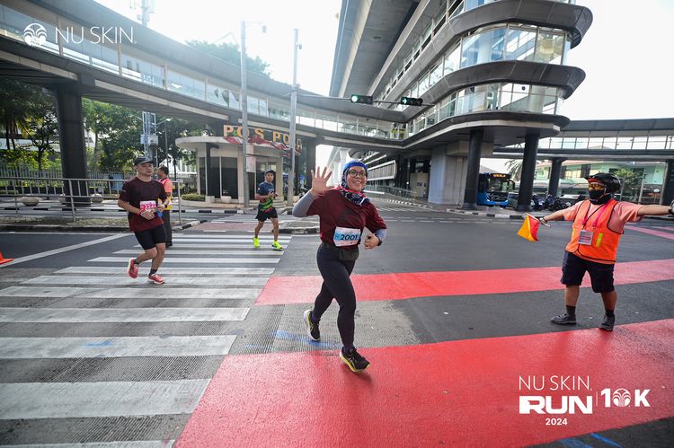Race photo from Nu Skin Run 10K