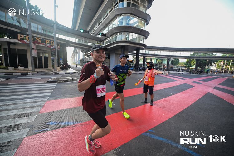 Race photo from Nu Skin Run 10K