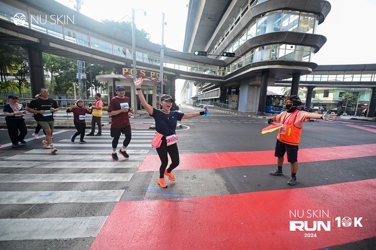 Race photo from Nu Skin Run 10K