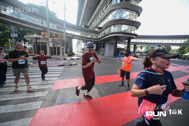 Race photo from Nu Skin Run 10K