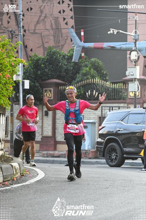 Race photo from Smartfren Run 2025 