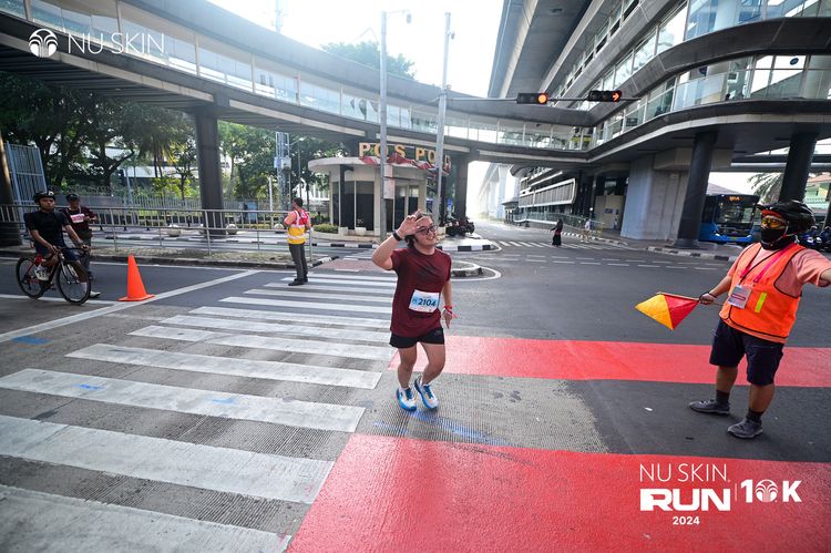Race photo from Nu Skin Run 10K