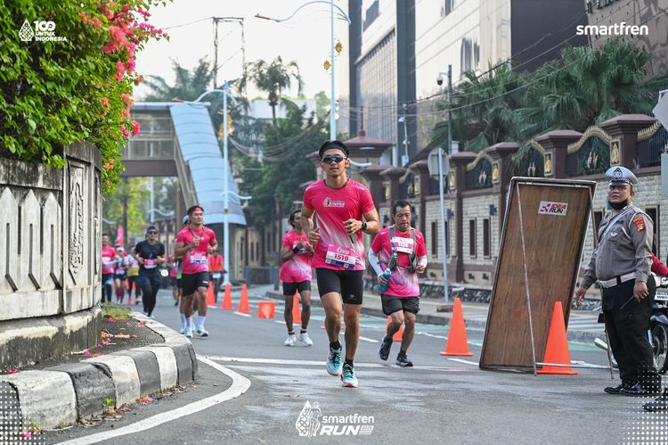 Race photo from Smartfren Run 2025 