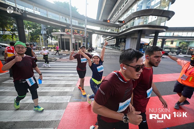 Race photo from Nu Skin Run 10K